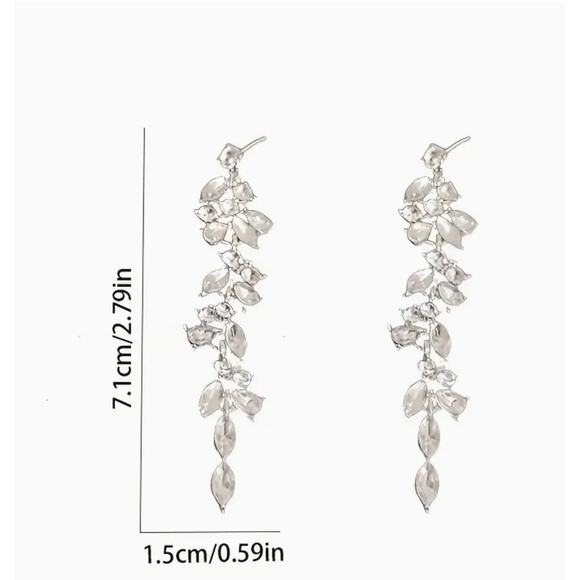 NWT Zara Sterling Silver Cubic Zirconia Leaf Tassel Earrings - Picture 2 of 2